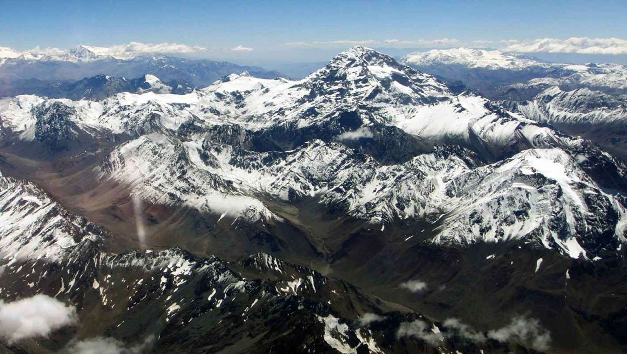 Высшая точка горной системы южной америки. Гора Аконкагуа. Анды Аконкагуа. 10. Гора Аконкагуа. Самая высокая вершина в горах Анды.