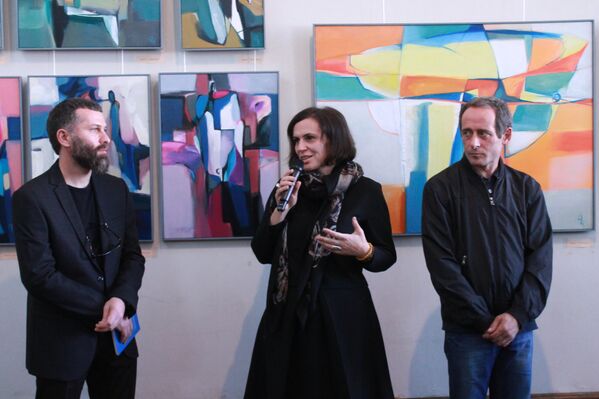 Выставка А. Пилия и А.Ампар Диалог сквозь призму живописи в ЦВЗ - Sputnik Абхазия