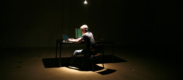 Архивное фото хакера за компьютером Архивное фото хакера за компьютером - Sputnik Абхазия