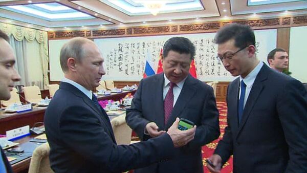 Владимир Путин показал президенту Китая, как работает Йотафон - Sputnik Абхазия