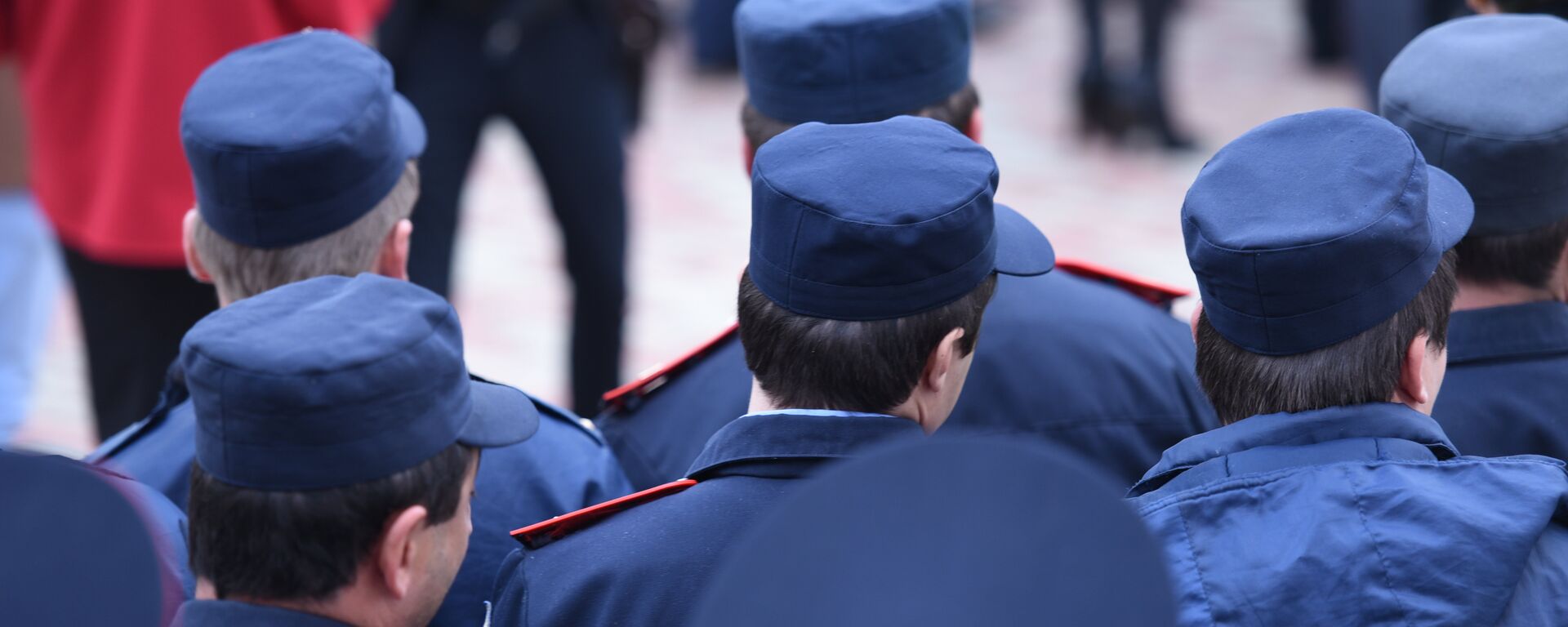 На утреннем построении в МВД. Фото с места события. - Sputnik Абхазия, 1920, 27.11.2025