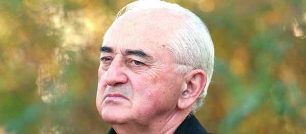 Траурный митинг в парке славы. Траурный митинг в парке славы. - Sputnik Абхазия