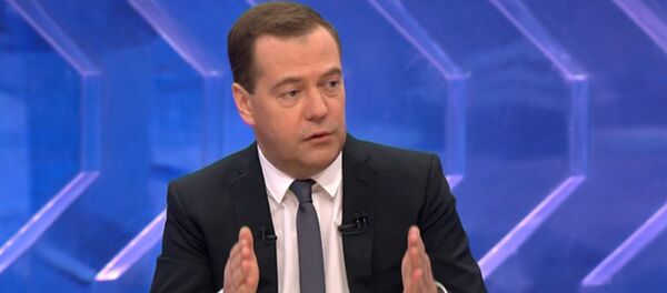 Медведев об ослаблении рубля, импортозамещении и санкциях против РФ_СПУТНИК - Sputnik Абхазия