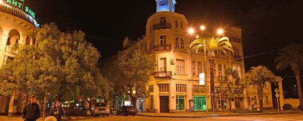 Проспект Леона. Администрация г.Сухум. Вечерний Сухум. Проспект Леона. Администрация г.Сухум. Вечерний Сухум. - Sputnik Абхазия