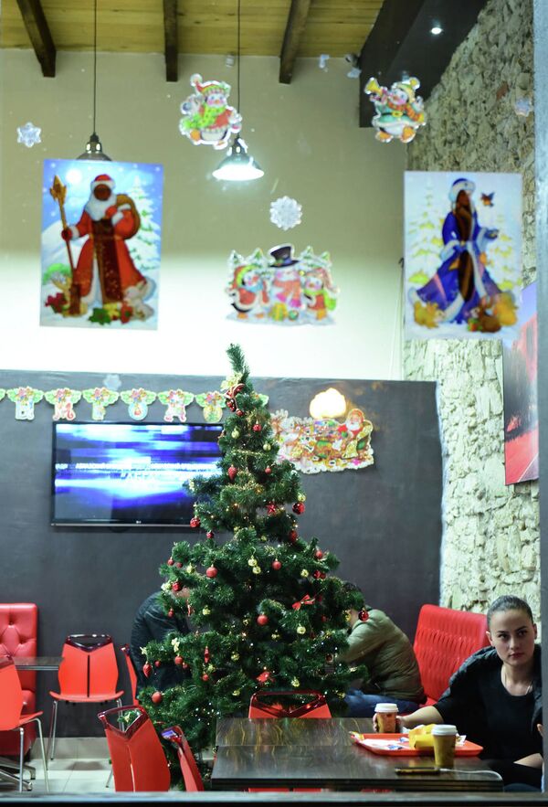 Новогоднее настроение в Сухуме - Sputnik Абхазия