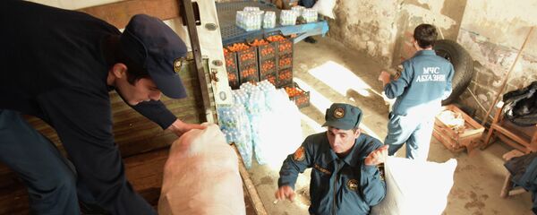 Отправка гуманитарной помощи в ДНР и ЛНР Отправка гуманитарной помощи в ДНР и ЛНР - Sputnik Абхазия
