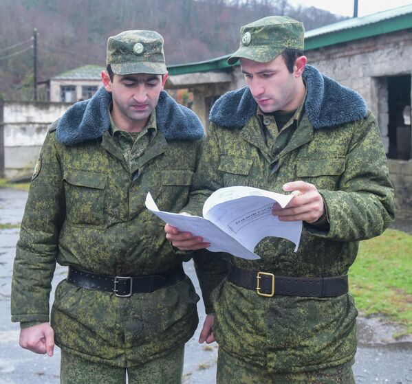 Тактические учения в артиллерийском полку - Sputnik Абхазия