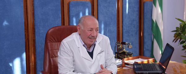 Аԥсны Аҭҵаарадыррақәа ракадемиа иатәу Аексперименталтә патологиеи атерапиеи ринститут адиректор Миквабиа Зураб Иасон-иԥа. Аԥсны Аҭҵаарадыррақәа ракадемиа иатәу Аексперименталтә патологиеи атерапиеи ринститут адиректор Миквабиа Зураб Иасон-иԥа. - Sputnik Аҧсны