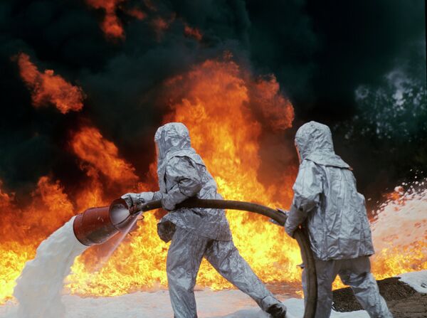 Тушение пожара. Архивное фото - Sputnik Абхазия
