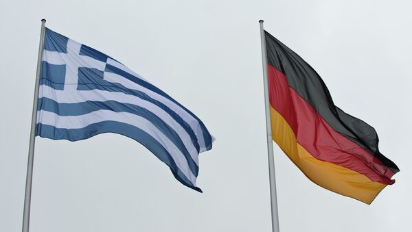 Флаги Греции и Германии. Архивное фото. - Sputnik Абхазия