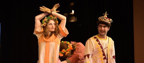 Спектакль Нет суда на дураков состоялся с Русском театре. Спектакль Нет суда на дураков состоялся с Русском театре. - Sputnik Абхазия