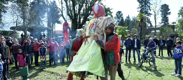 Празднование масленицы в Очамчыре Празднование масленицы в Очамчыре - Sputnik Абхазия