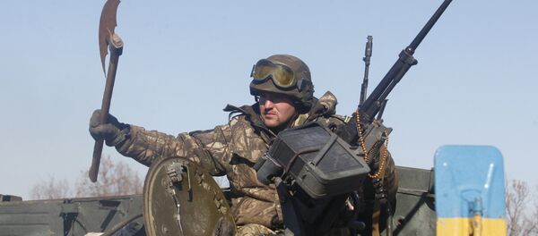 Как Украина защищается от пострадавших жителей Донбасса Как Украина защищается от пострадавших жителей Донбасса - Sputnik Абхазия