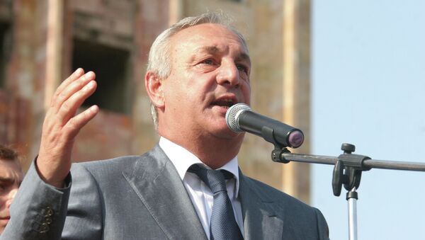 Сергей Багапш выступил на митинге в Сухуме по поводу признания независимости Абхазии Россией. Архивное фото. - Sputnik Аҧсны