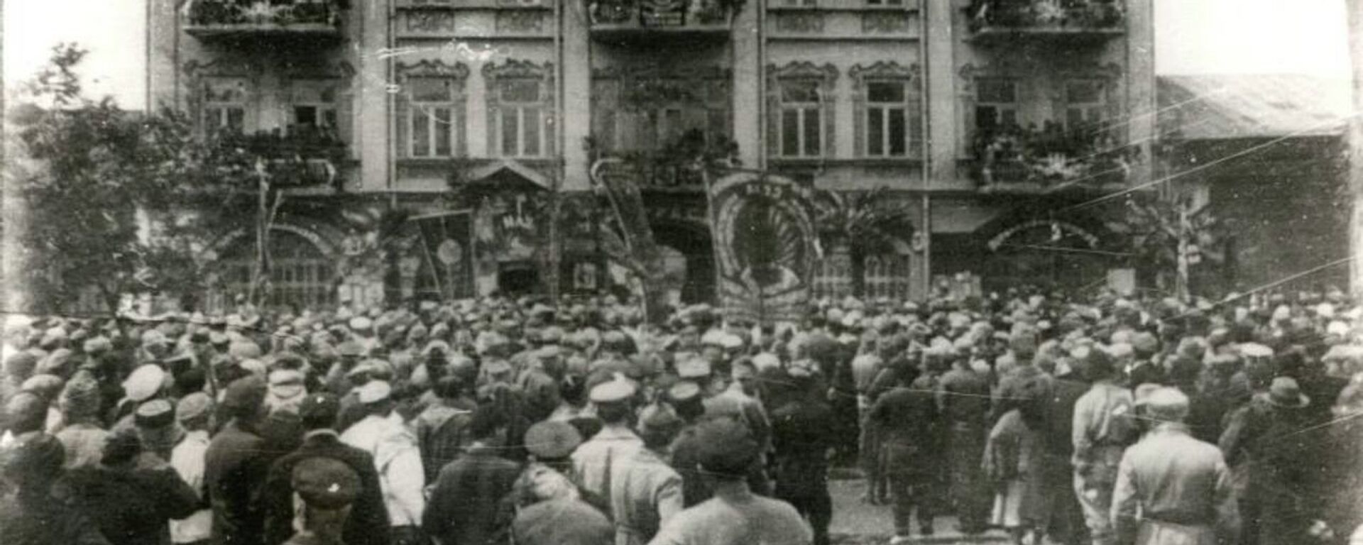 Митинг в Сухуме. Март 1921 г. - Sputnik Абхазия, 1920, 04.03.2021