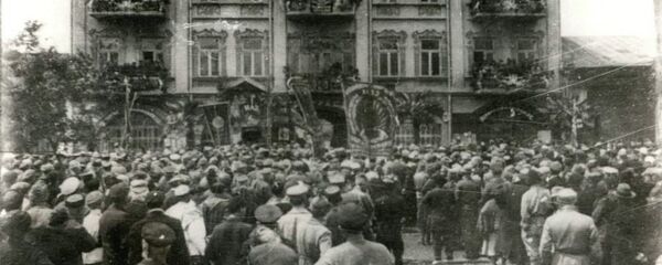 Аҟәа амитинг, 1921 шықәса, хәажәкыра. Архивтә фото. Аҟәа амитинг, 1921 шықәса, хәажәкыра. Архивтә фото. - Sputnik Аҧсны