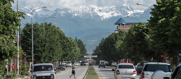 Вид на одну из городских улиц в Цхинвале. Архивное фото. - Sputnik Абхазия