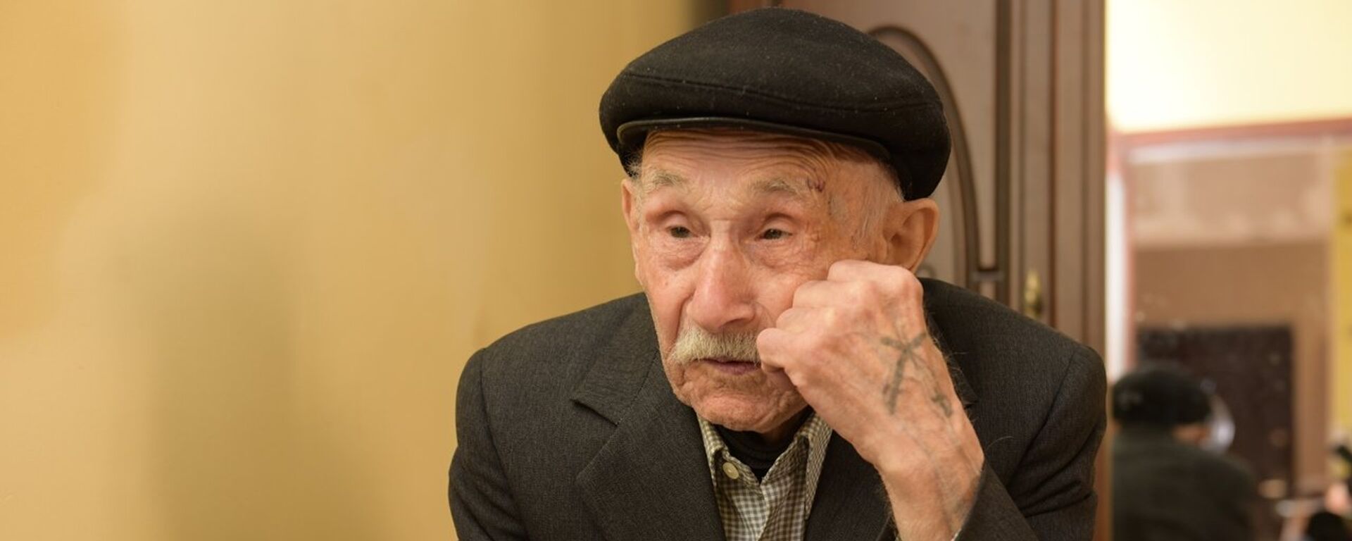 Ветеран ВОВ Шерозия Михаил Парменович. - Sputnik Абхазия, 1920, 23.04.2025