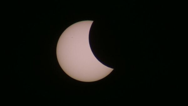 Солнечное затмение. Ускоренная видеоверсия - Sputnik Абхазия