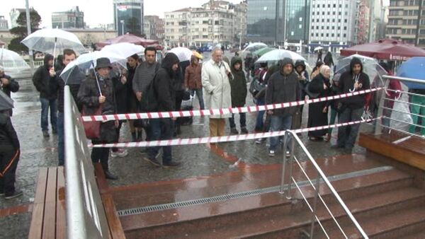 Жители Стамбула толпились у входов в неработающее метро во время блэкаута - Sputnik Абхазия