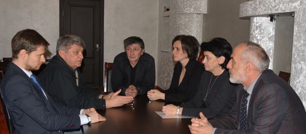 Искандер изкны акультуратә фестиваль Аҟәа иаартызаауеит - Sputnik Аҧсны