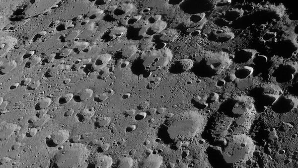 6 тысяч километров над Луной – эксклюзивные кадры минских астрономов - Sputnik Абхазия