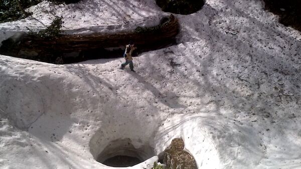 Спелеологи начали поиск нового входа в пещеру «Снежная» - Sputnik Абхазия