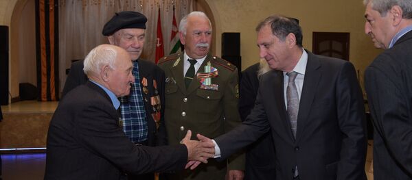 Встреча ветеранов двух поколений Встреча ветеранов двух поколений - Sputnik Абхазия