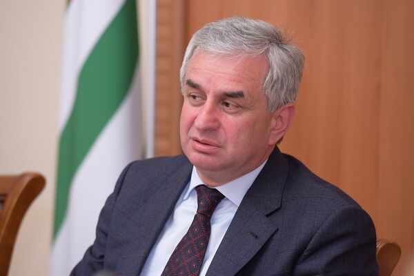 Президент Абхазии Рауль Хаджимба - Sputnik Абхазия