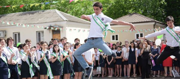 Последний звонок. Последний звонок. - Sputnik Абхазия