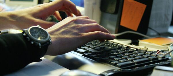 Работа за компьютером. Клавиатура Работа за компьютером. Клавиатура - Sputnik Абхазия