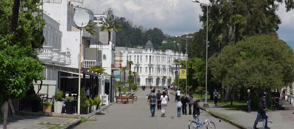 Набережная махаджиров. Набережная махаджиров. - Sputnik Аҧсны