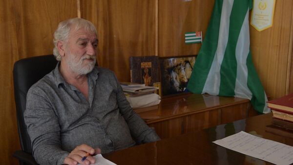Гиви Смыр рассказал Sputnik о том, как нашел Новоафонскую пещеру - Sputnik Абхазия