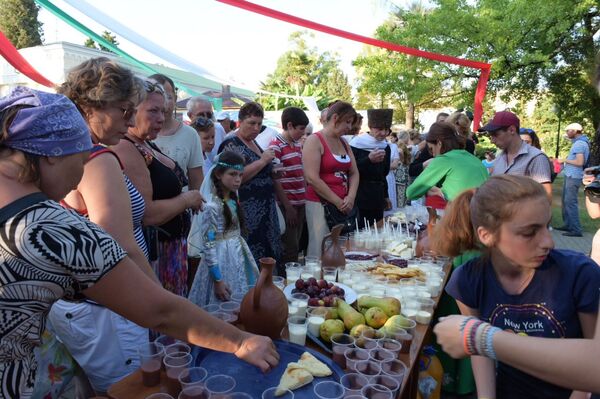 Выставка национальных ремесел и традиционной кухни прошла в Сухуме - Sputnik Абхазия