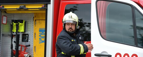 Сотрудник МЧС. Архивное фото. Сотрудник МЧС. Архивное фото. - Sputnik Абхазия