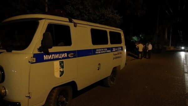 Машина МВД на месте убийства В. Асландзия - Sputnik Абхазия