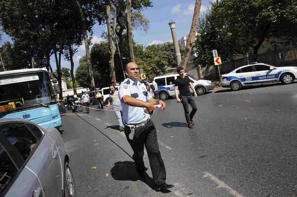 Турецкая полиция на месте стрельбы в центре Стамбула. - Sputnik Абхазия