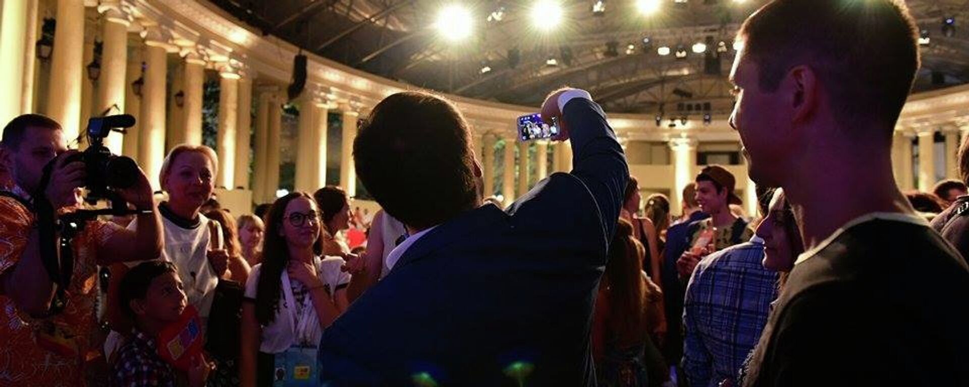 КВН. Встреча выпускников. - Sputnik Абхазия, 1920, 27.11.2025