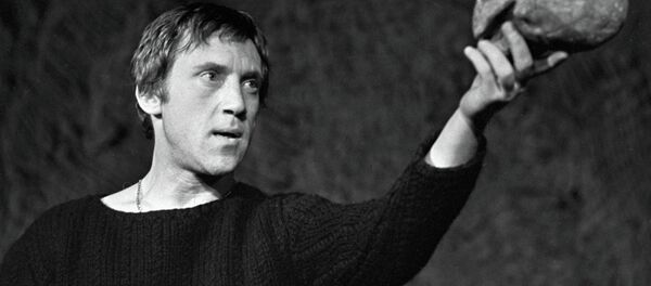 Актер Владимир Высоцкий в роли Гамлета. - Sputnik Абхазия