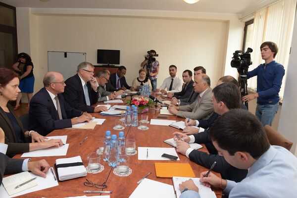 Встреча с сопредседателями Женевских дискуссий в МИД РА - Sputnik Аҧсны