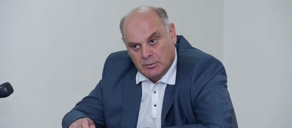 Аслан Бжания. Аслан Бжания. - Sputnik Абхазия