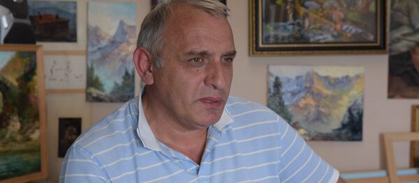 Художник, карикатурист Гарри Дочия Художник, карикатурист Гарри Дочия - Sputnik Абхазия