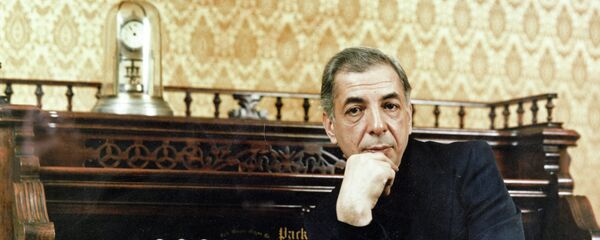 Советский и российский композитор, народный артист РСФСР Микаэл Леонович Таривердиев. - Sputnik Абхазия