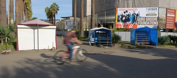 Выносная торговля на набережной. - Sputnik Абхазия