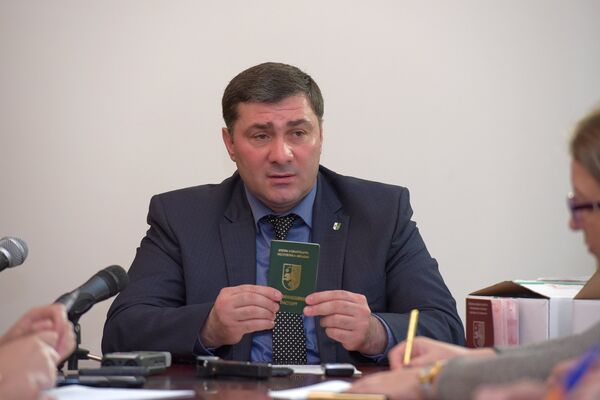 Брифинг Шамиля Адзинба по новым паспортам. - Sputnik Абхазия