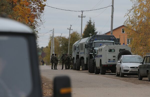Полиция оцепила деревню Тимошкино , где может скрываться Амиран Георгадзе - Sputnik Абхазия