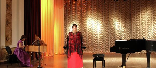 Выступление Мананы Шамба. Выступление Мананы Шамба. - Sputnik Абхазия