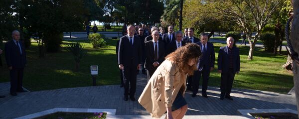 Память жертв политических репрессий почтили в Сухуме - Sputnik Аҧсны