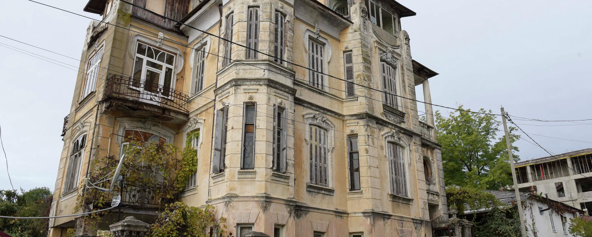 Дом по ул. Джанашия. - Sputnik Абхазия, 1920, 05.12.2015