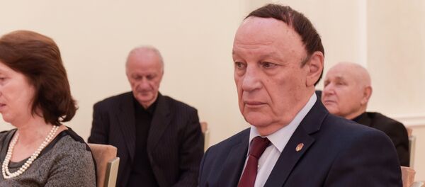 Ректор АГУ Алеко Гварамия. Ректор АГУ Алеко Гварамия. - Sputnik Абхазия